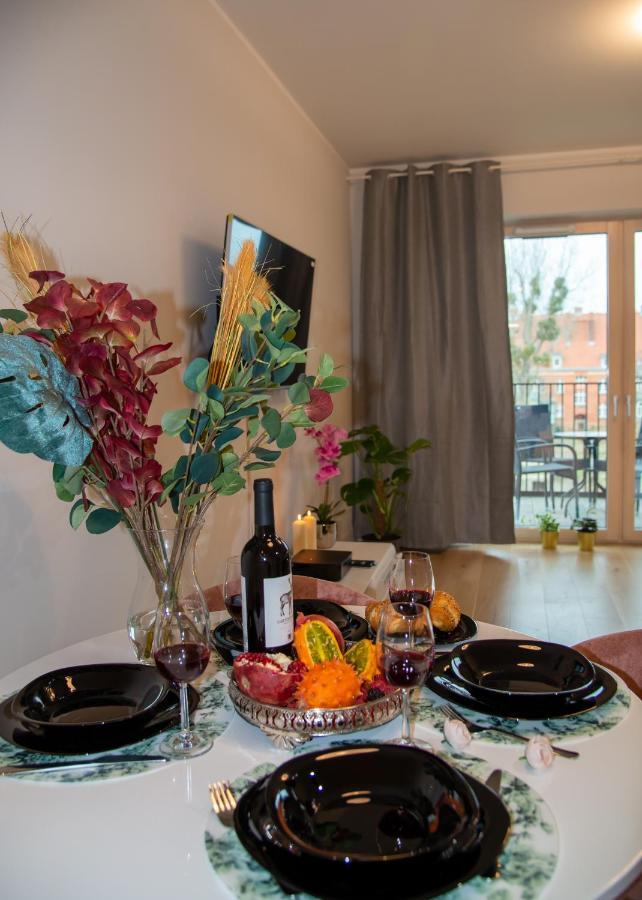 Maya'S Flats & Resorts - River View Gdansk Luaran gambar