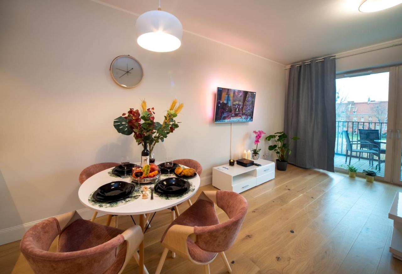 Maya'S Flats & Resorts - River View Gdansk Luaran gambar